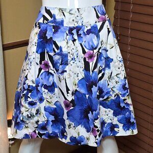Floral Pleated White House Black Market Skirt Easter / Spring sz 8